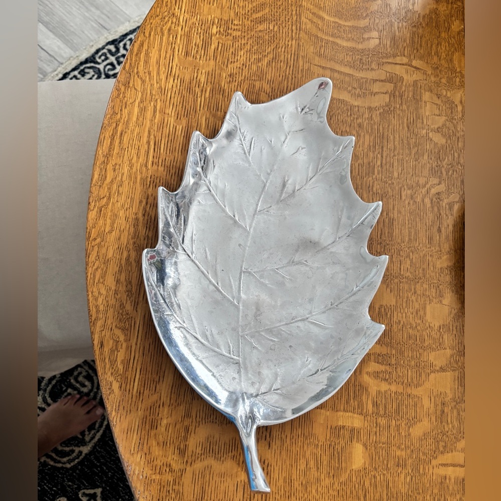 Mariposa Silver Leaf Serveware Tray